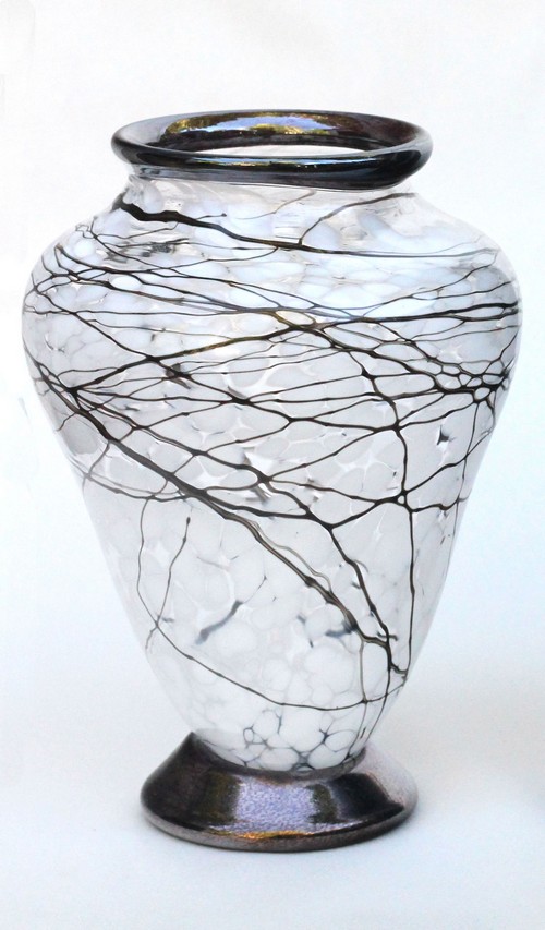 Click to view detail for DB-1022 Vase - Black and White Urn $75
